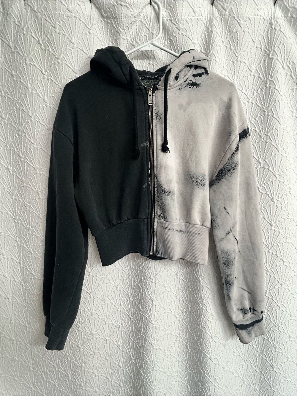 Zara Two-Tone Cropped Zip Hoodie - Black & Gray Tie-Dye